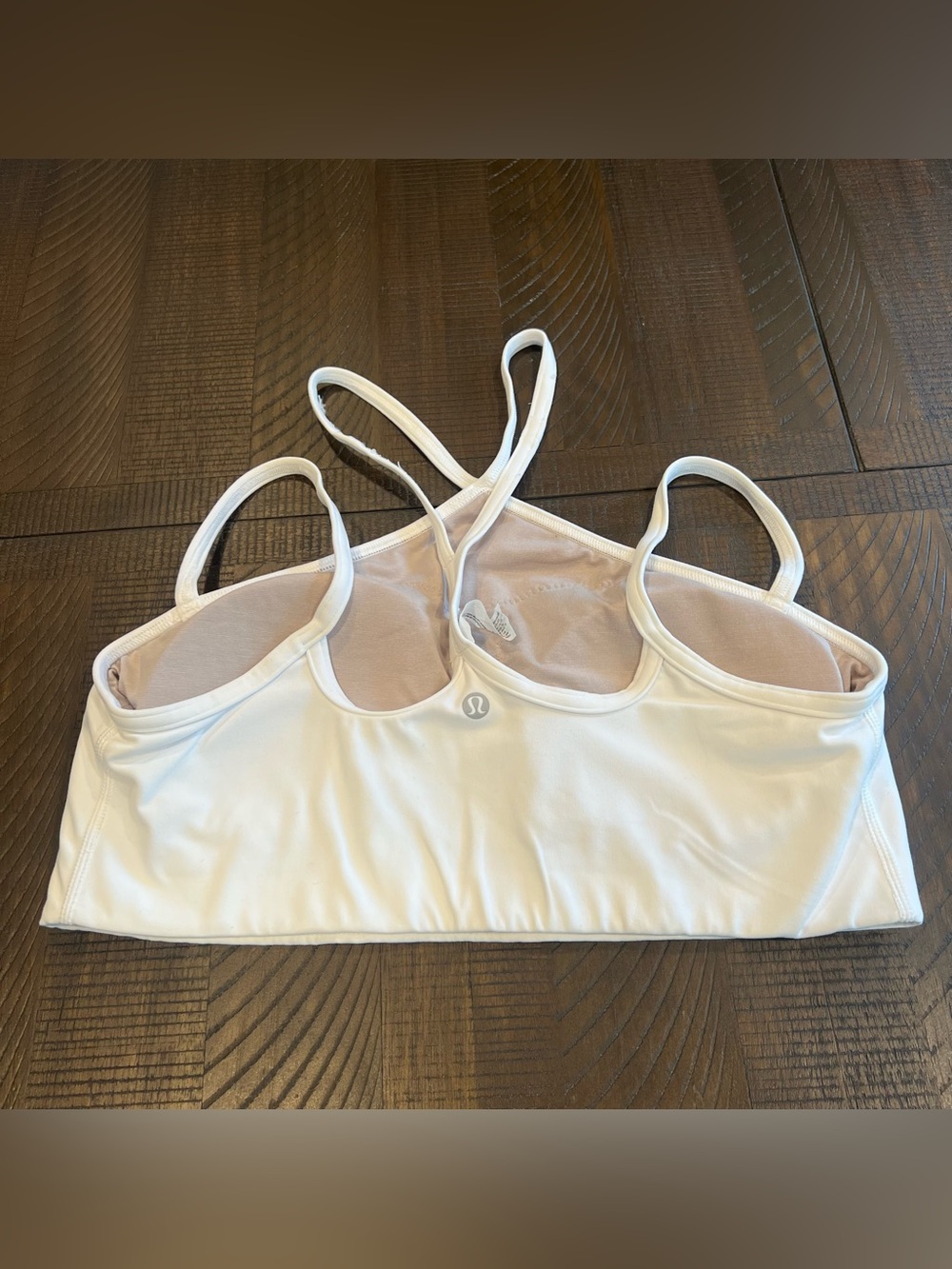 Lululemon Flow Y Strappy Bra Nulu 14 women in white